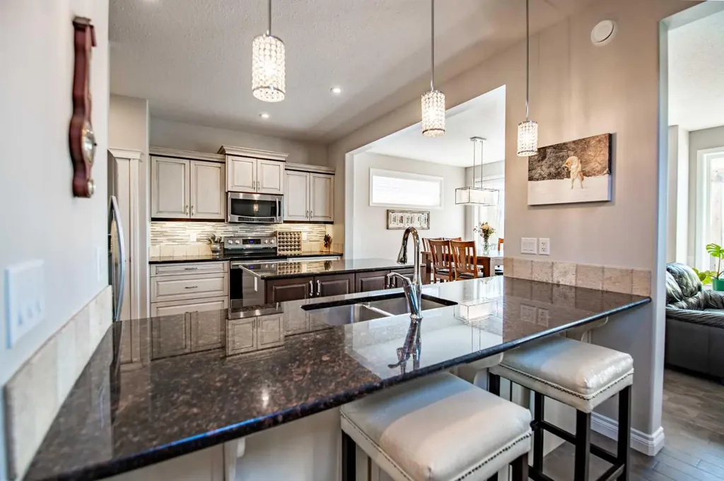 60 Cyprus Road Blackfalds AB T4M 0C5