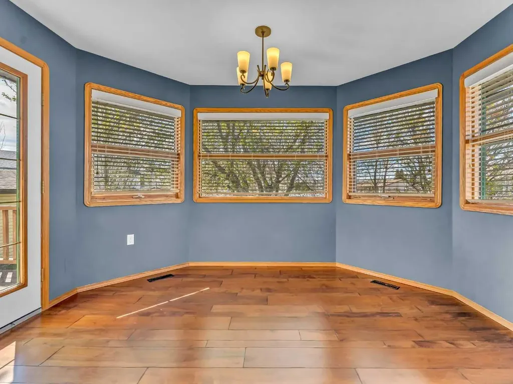 4 Turner Boulevard SE Medicine Hat AB T1B 3W8