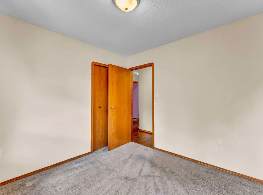 4 Turner Boulevard SE Medicine Hat AB T1B 3W8