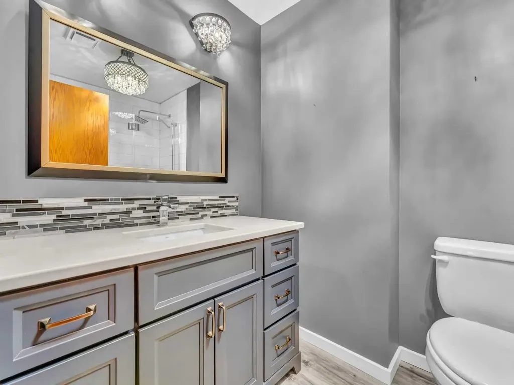 4 Turner Boulevard SE Medicine Hat AB T1B 3W8