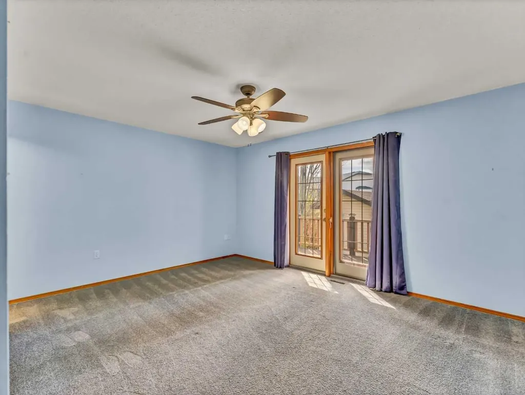 4 Turner Boulevard SE Medicine Hat AB T1B 3W8