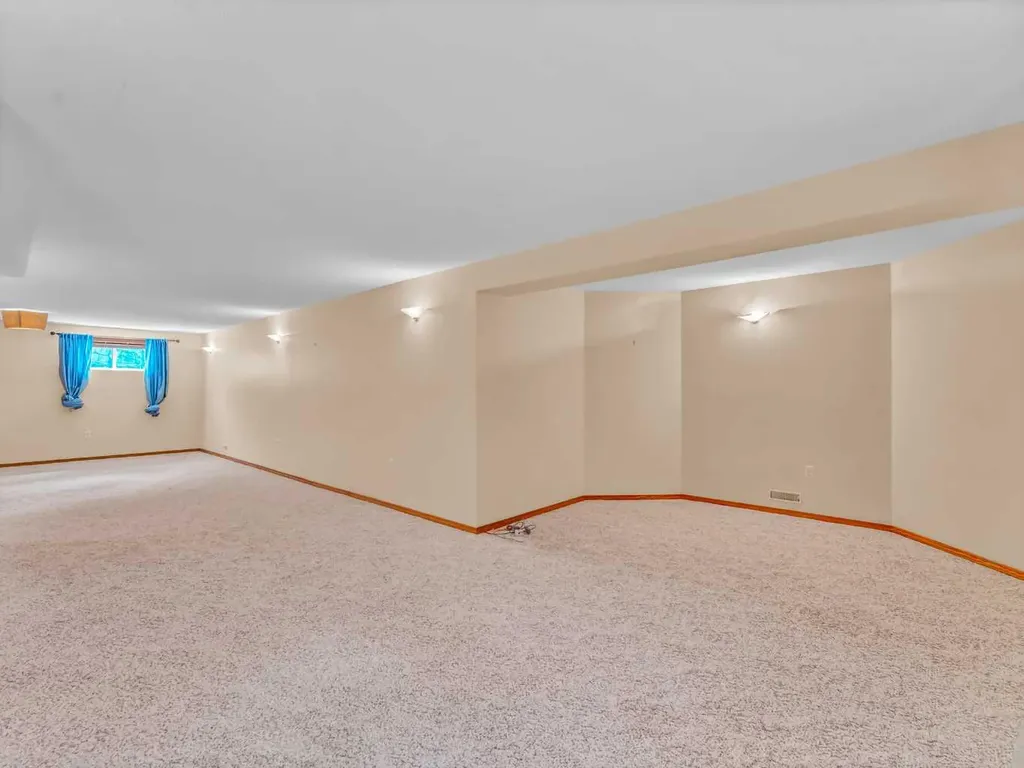 4 Turner Boulevard SE Medicine Hat AB T1B 3W8