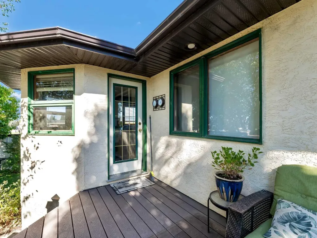 4 Turner Boulevard SE Medicine Hat AB T1B 3W8