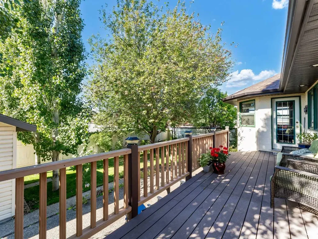 4 Turner Boulevard SE Medicine Hat AB T1B 3W8