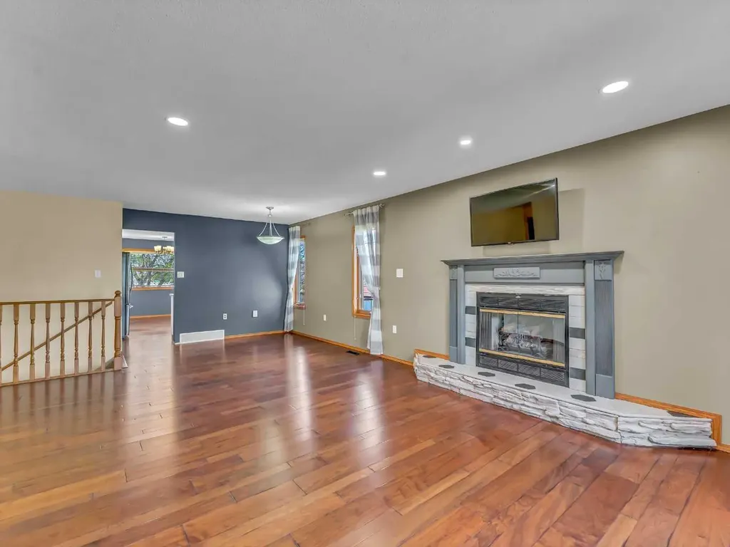 4 Turner Boulevard SE Medicine Hat AB T1B 3W8