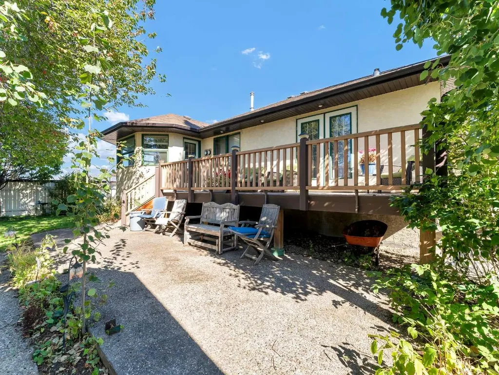 4 Turner Boulevard SE Medicine Hat AB T1B 3W8
