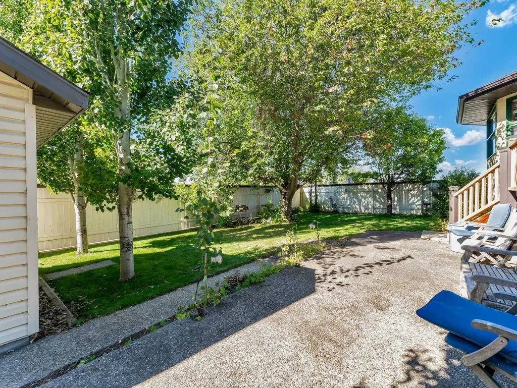 4 Turner Boulevard SE Medicine Hat AB T1B 3W8