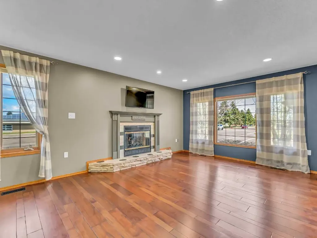 4 Turner Boulevard SE Medicine Hat AB T1B 3W8