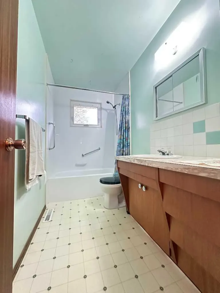 1628 Rouleau Crescent SE Calgary AB T2A1Y9