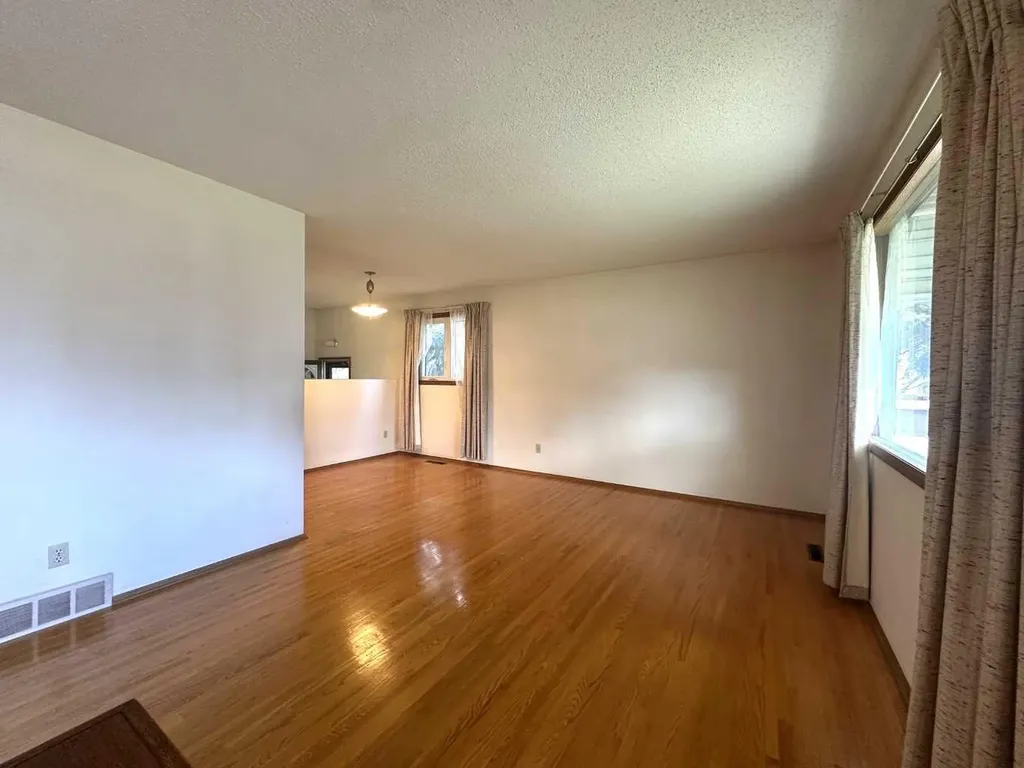 1628 Rouleau Crescent SE Calgary AB T2A1Y9