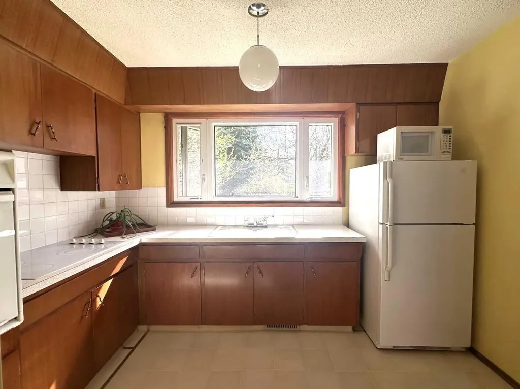 1628 Rouleau Crescent SE Calgary AB T2A1Y9