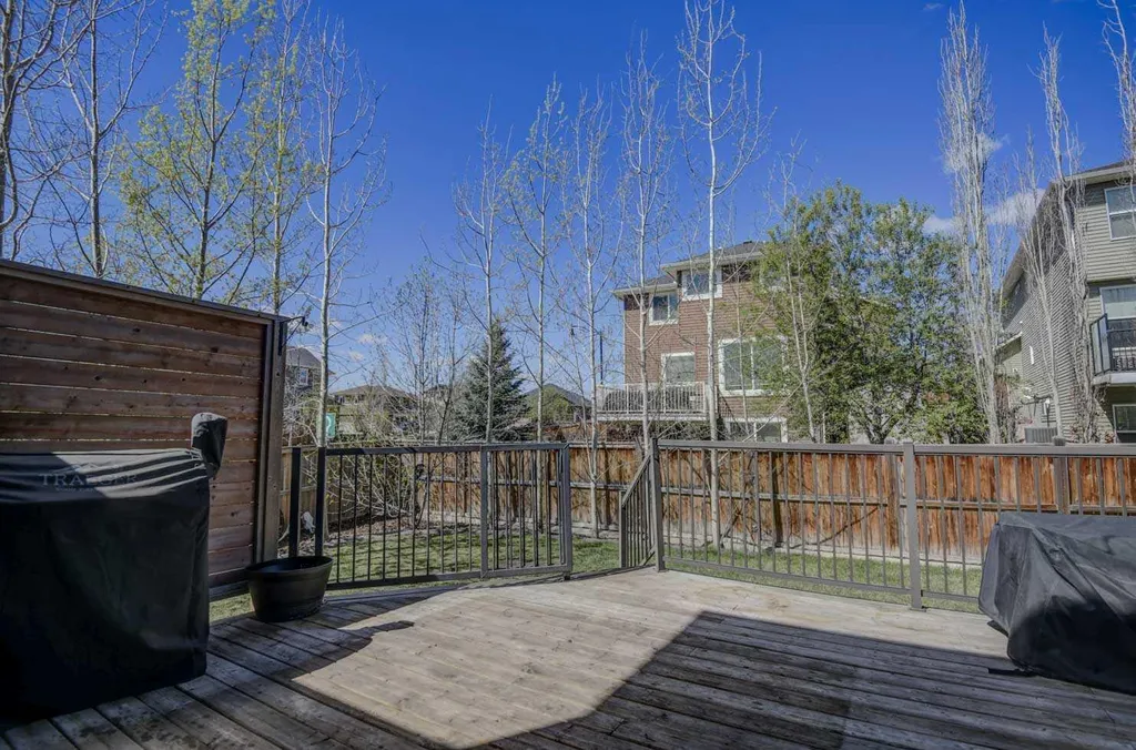 29 Drake Landing Loop Okotoks AB T1S 1H0