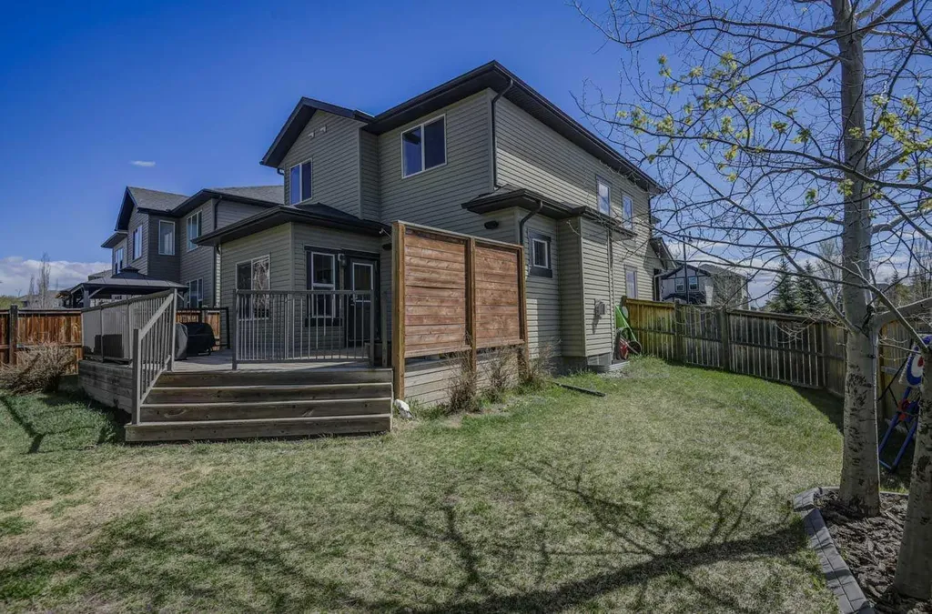 29 Drake Landing Loop Okotoks AB T1S 1H0