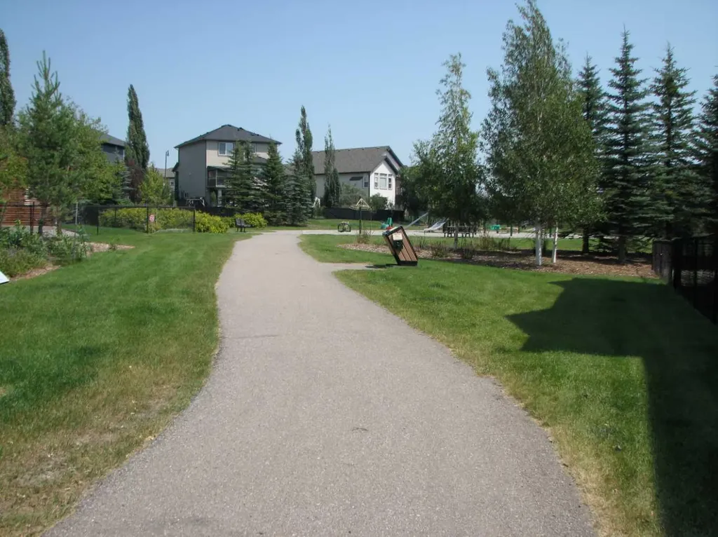 29 Drake Landing Loop Okotoks AB T1S 1H0