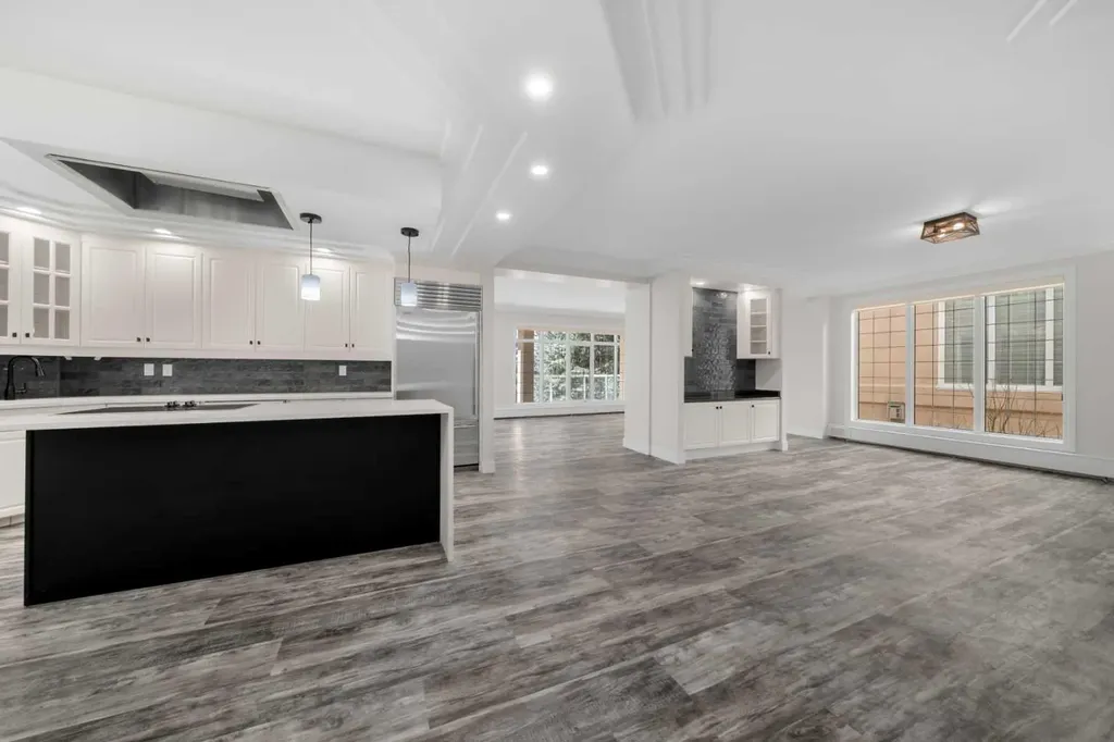 505 Canyon Meadows Drive SW Calgary AB T2W 5V9
