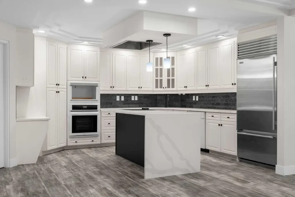 505 Canyon Meadows Drive SW Calgary AB T2W 5V9