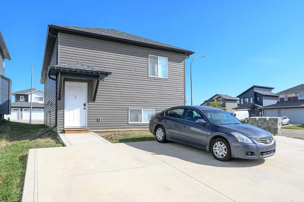 13402 104a Street Grande Prairie AB T8V6K8