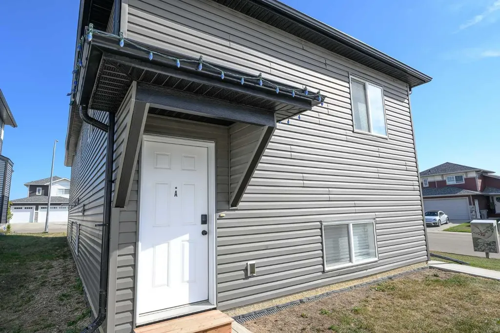 13402 104a Street Grande Prairie AB T8V6K8