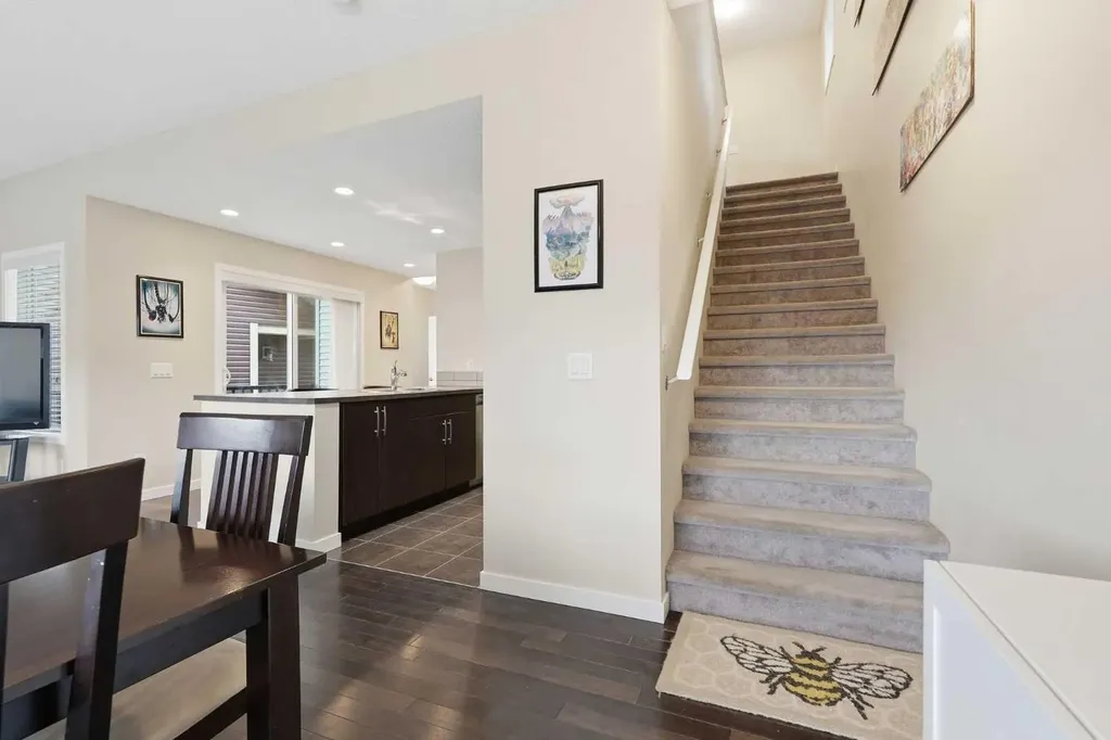 31 Evansridge Crescent NW Calgary AB T3P 0J2
