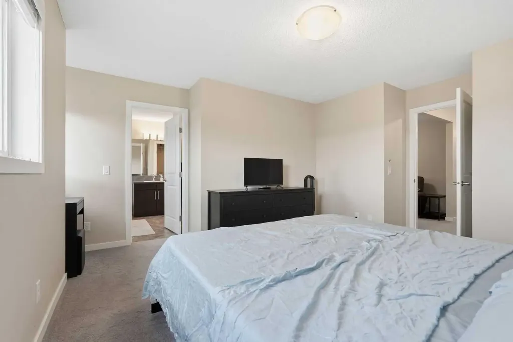 31 Evansridge Crescent NW Calgary AB T3P 0J2