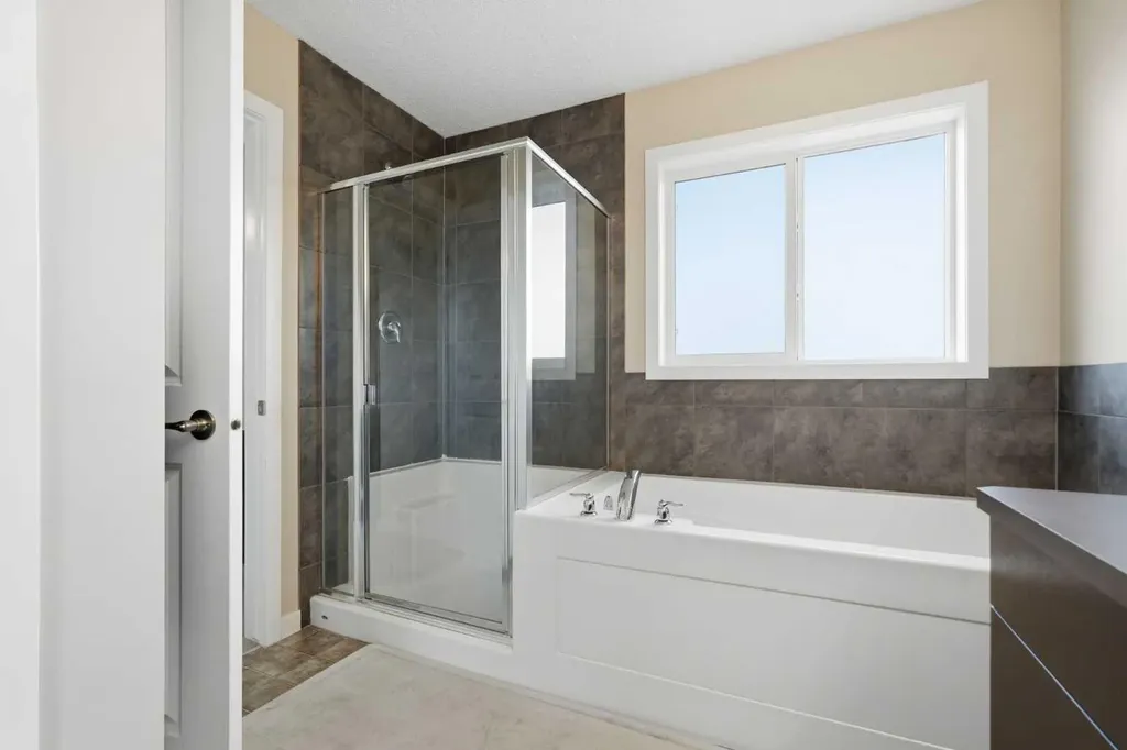 31 Evansridge Crescent NW Calgary AB T3P 0J2