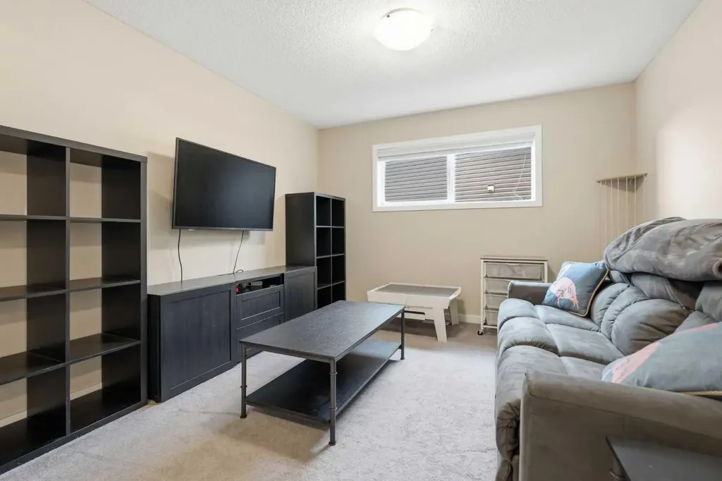 31 Evansridge Crescent NW Calgary AB T3P 0J2