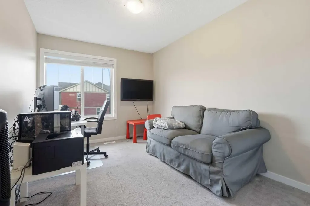 31 Evansridge Crescent NW Calgary AB T3P 0J2