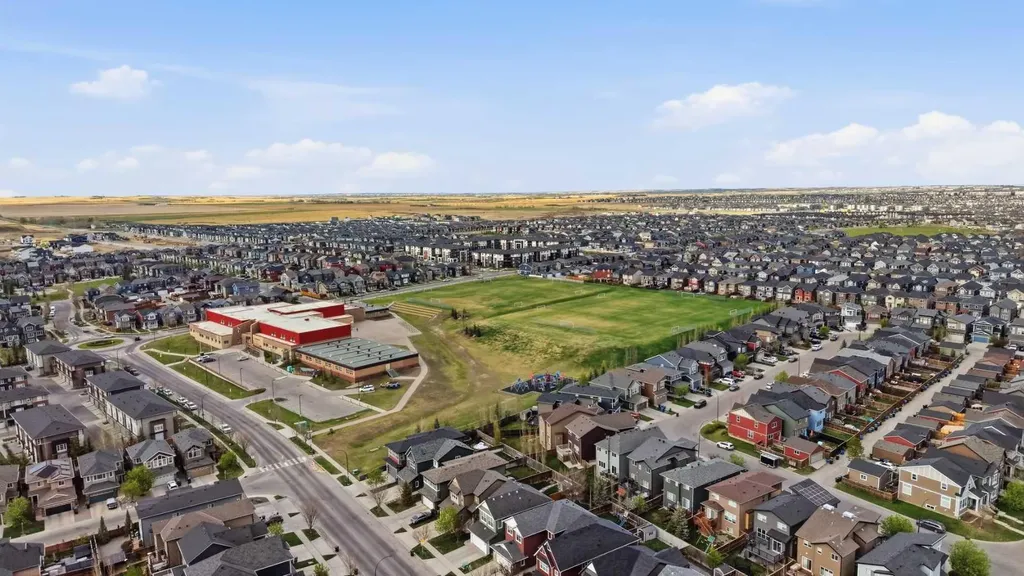 31 Evansridge Crescent NW Calgary AB T3P 0J2