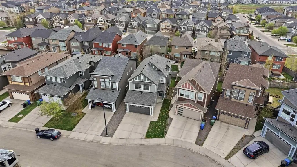 31 Evansridge Crescent NW Calgary AB T3P 0J2