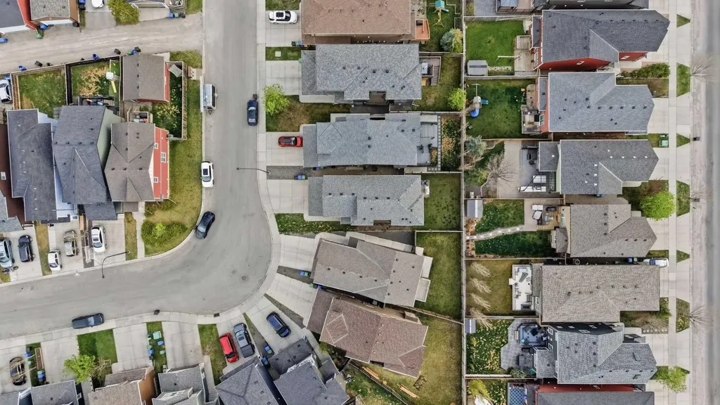 31 Evansridge Crescent NW Calgary AB T3P 0J2