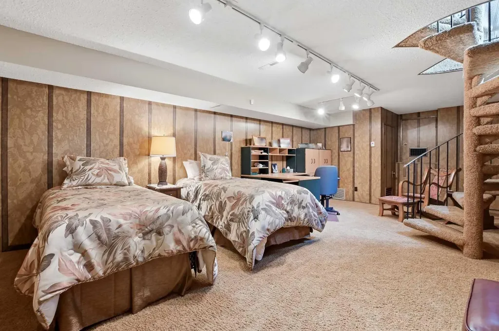 3520 Spruce Drive Red Deer AB T4N 3N9