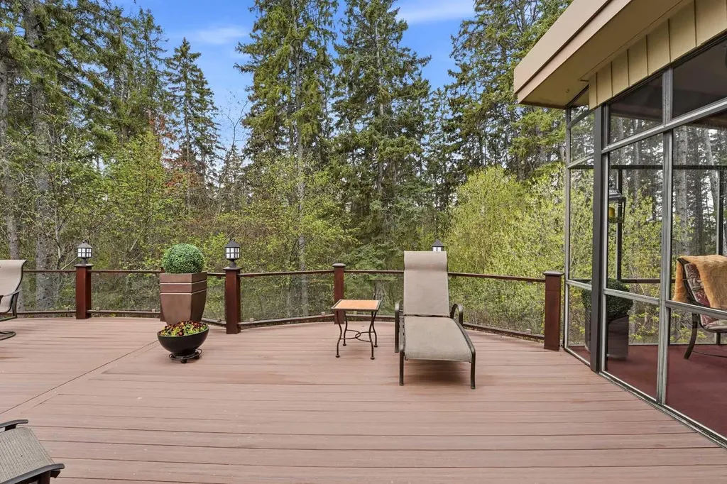 3520 Spruce Drive Red Deer AB T4N 3N9