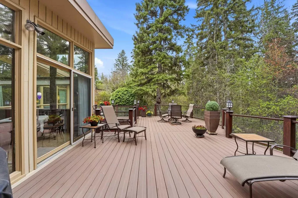 3520 Spruce Drive Red Deer AB T4N 3N9