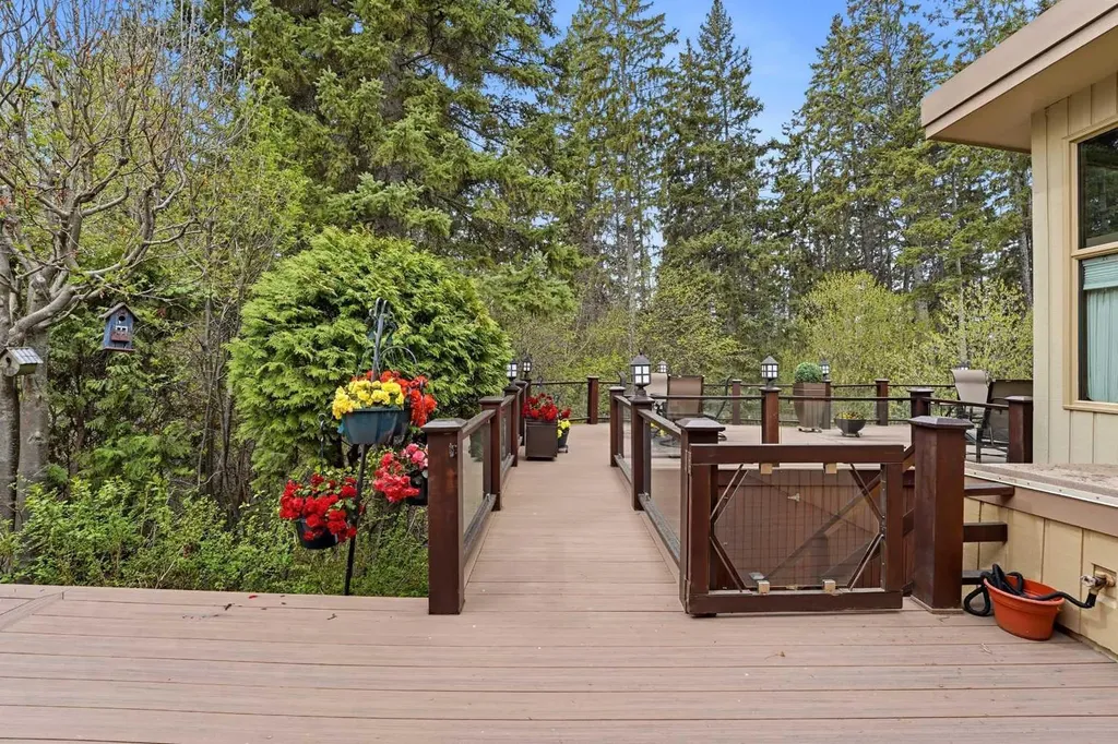 3520 Spruce Drive Red Deer AB T4N 3N9
