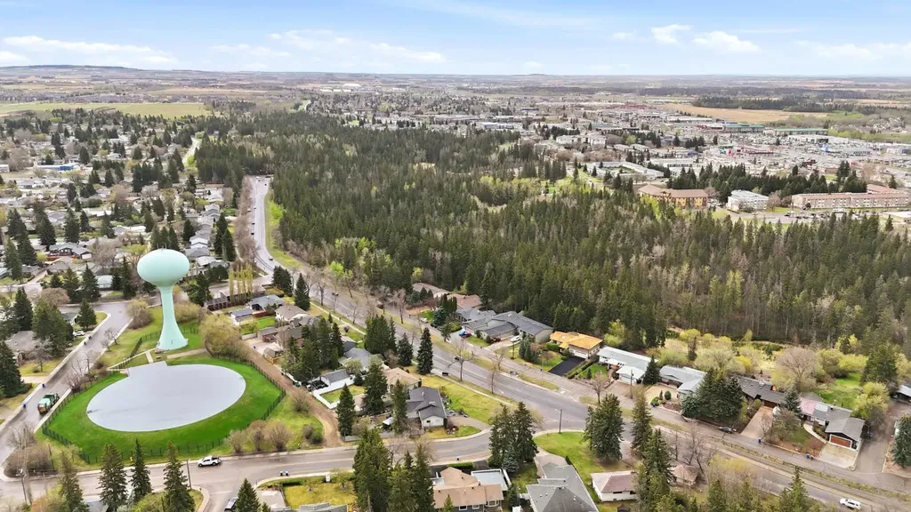 3520 Spruce Drive Red Deer AB T4N 3N9
