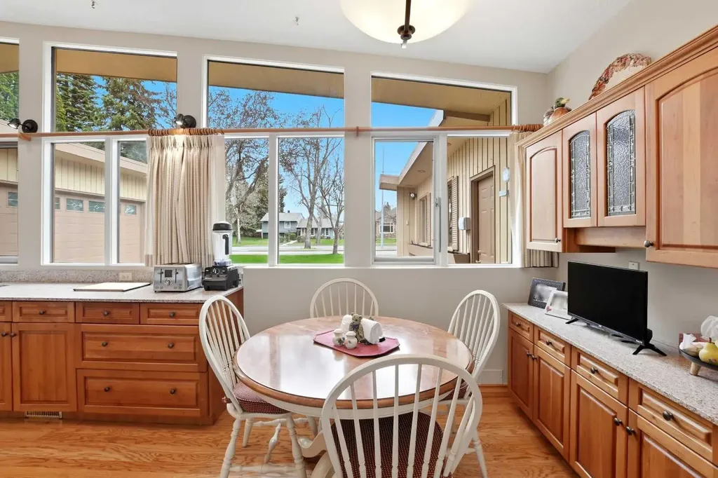 3520 Spruce Drive Red Deer AB T4N 3N9