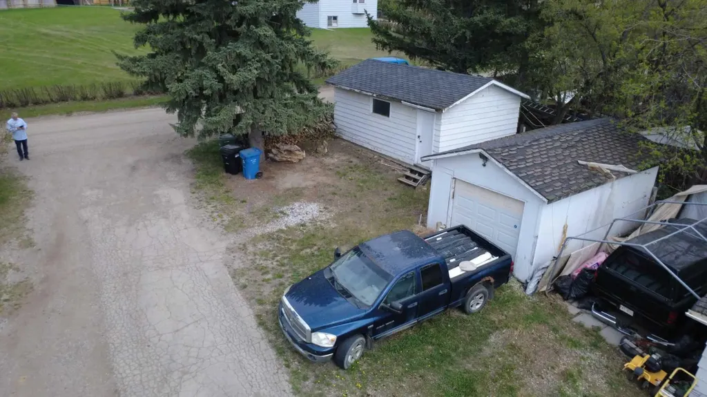 6003 Baroc Road NW Calgary AB T3A 4R5