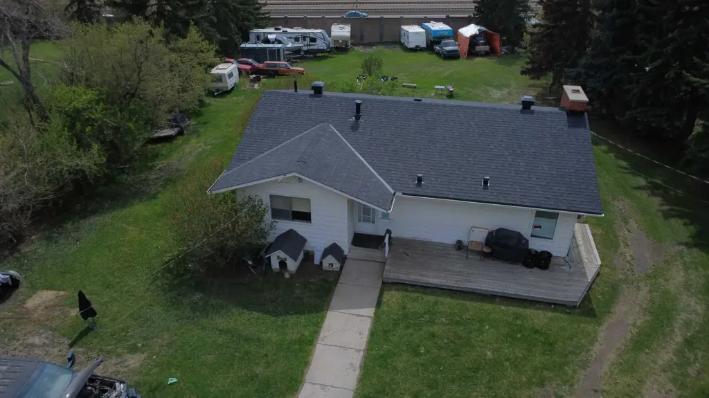 6003 Baroc Road NW Calgary AB T3A 4R5