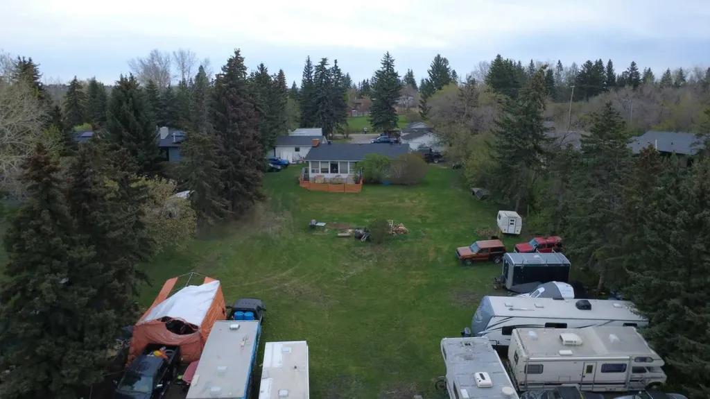 6003 Baroc Road NW Calgary AB T3A 4R5