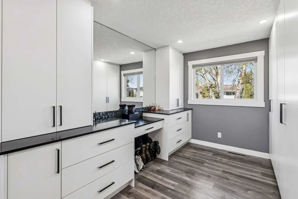 2219 Munro Drive NE Calgary AB T2E 5Y7