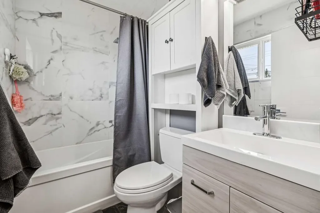 2219 Munro Drive NE Calgary AB T2E 5Y7