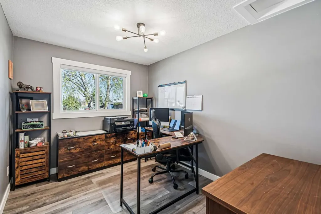 2219 Munro Drive NE Calgary AB T2E 5Y7