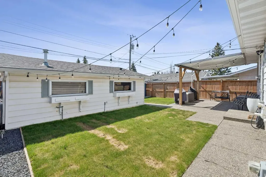 2219 Munro Drive NE Calgary AB T2E 5Y7