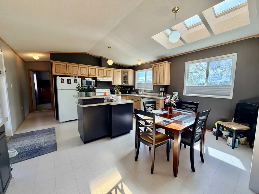 4432 59 Street Rocky Mountain House AB T4T 2A2