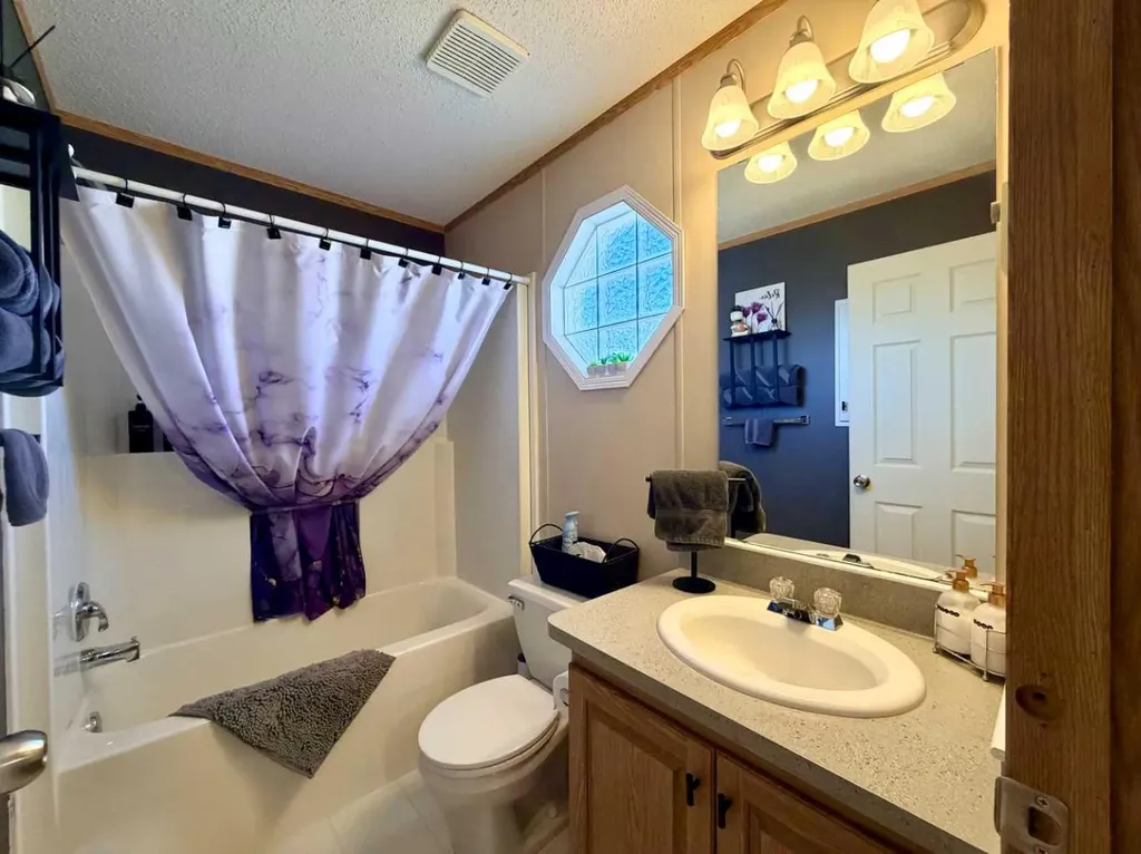 4432 59 Street Rocky Mountain House AB T4T 2A2