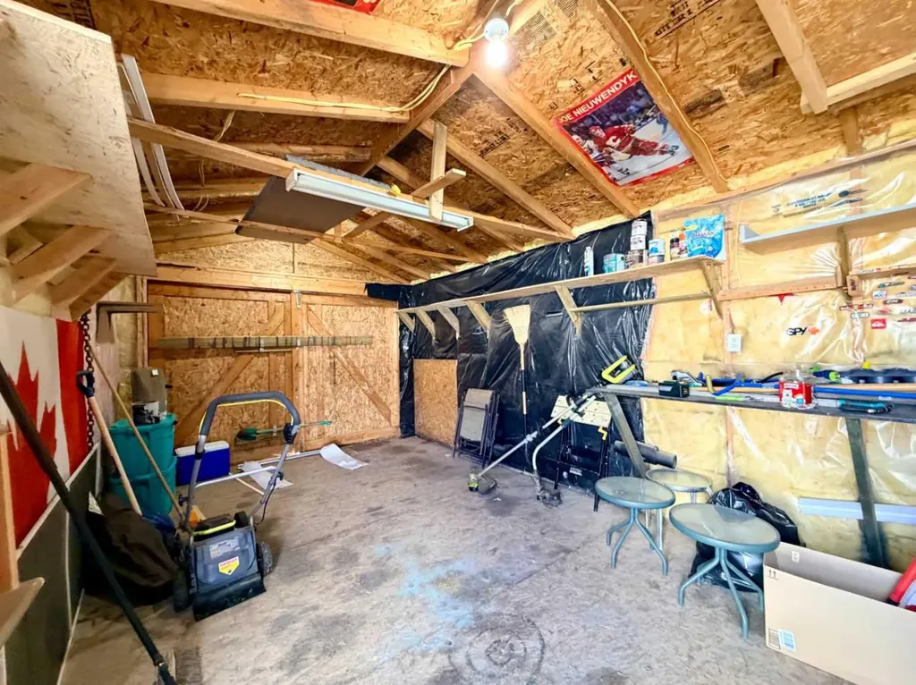 4432 59 Street Rocky Mountain House AB T4T 2A2