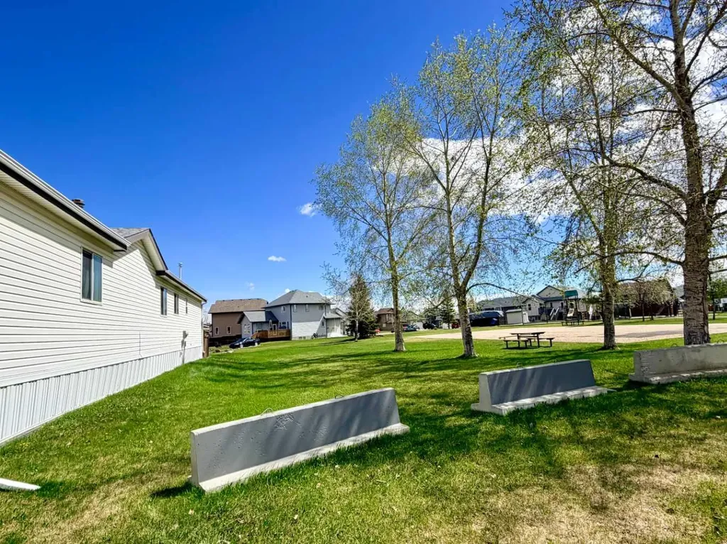 4432 59 Street Rocky Mountain House AB T4T 2A2