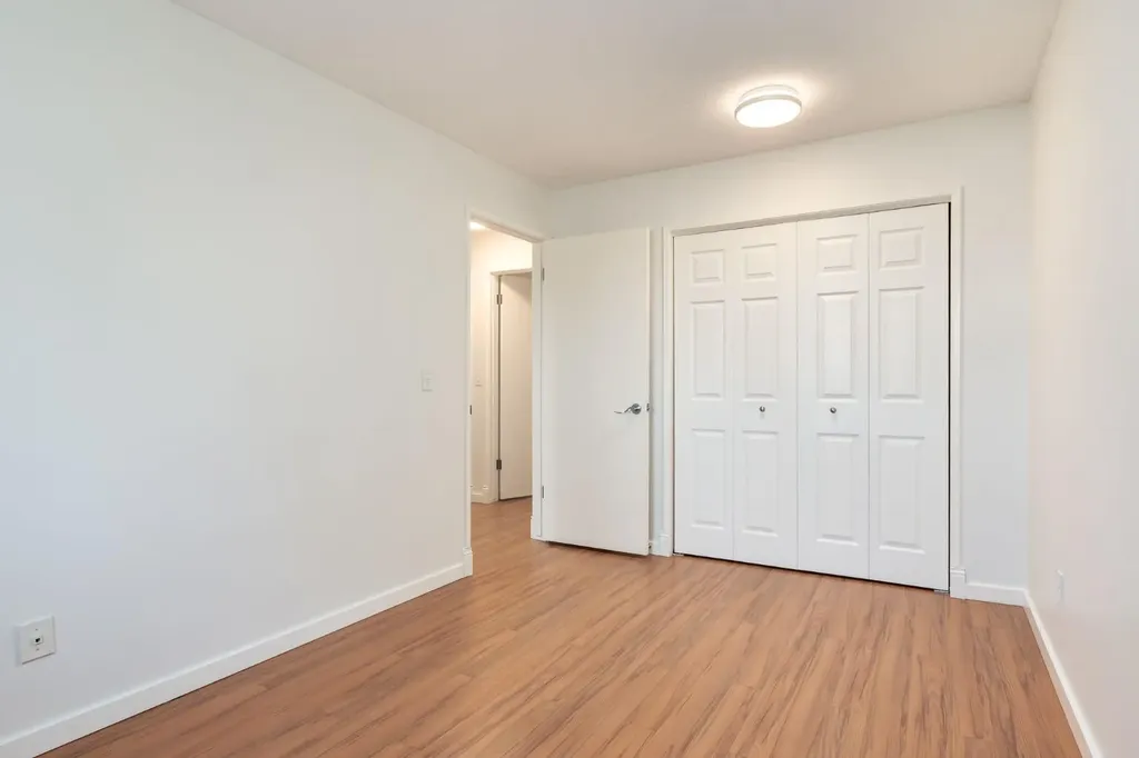 207 Whiteview Bay NE Calgary AB T1Y 1R8