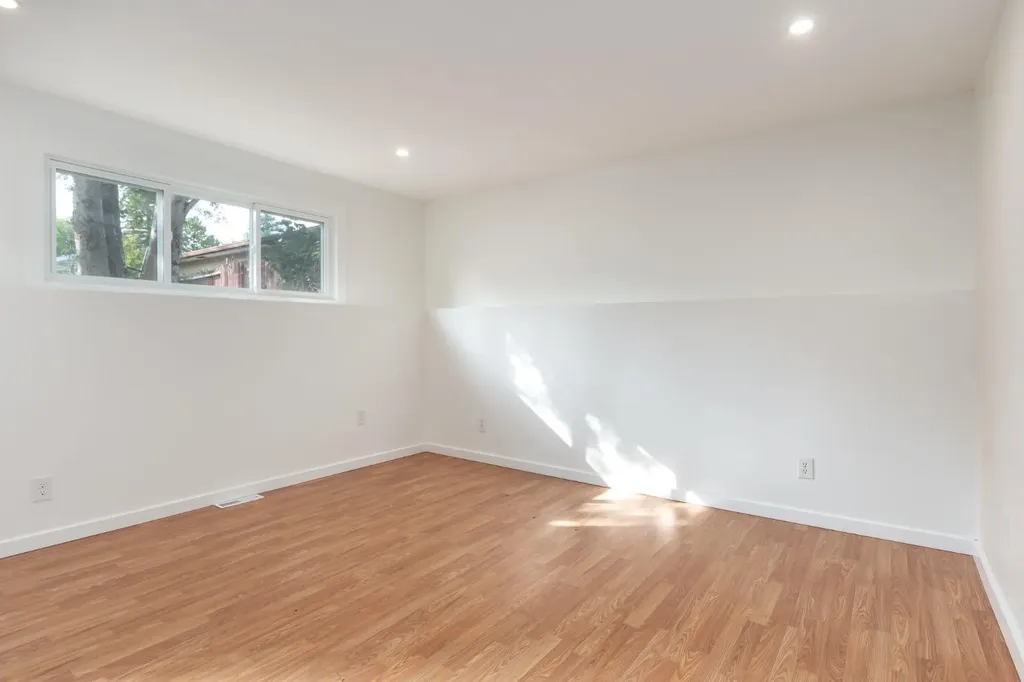 207 Whiteview Bay NE Calgary AB T1Y 1R8