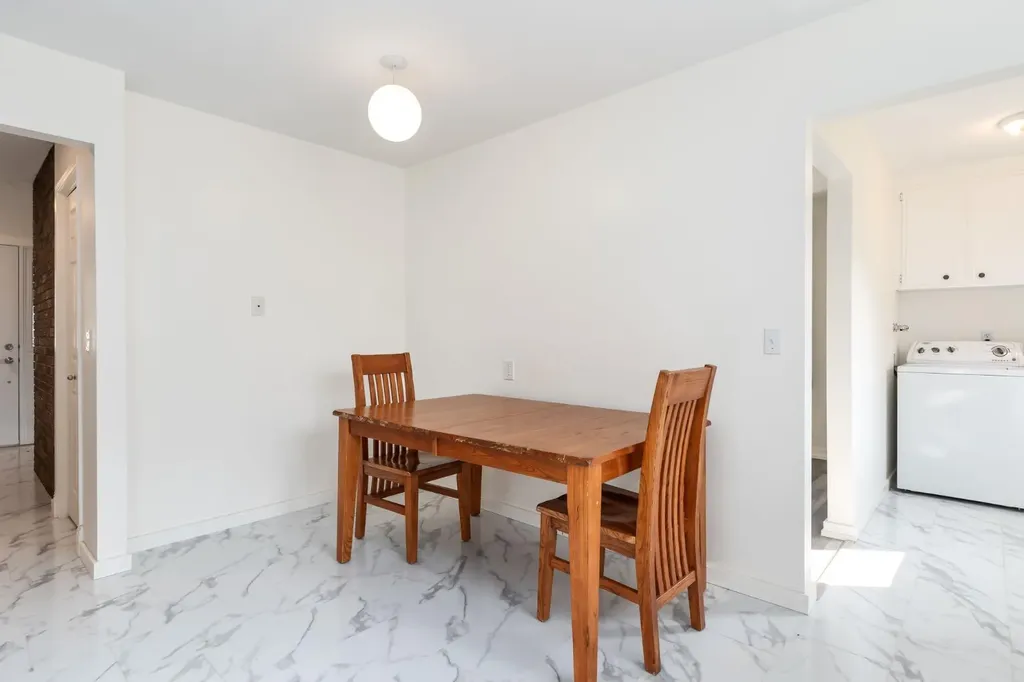 207 Whiteview Bay NE Calgary AB T1Y 1R8
